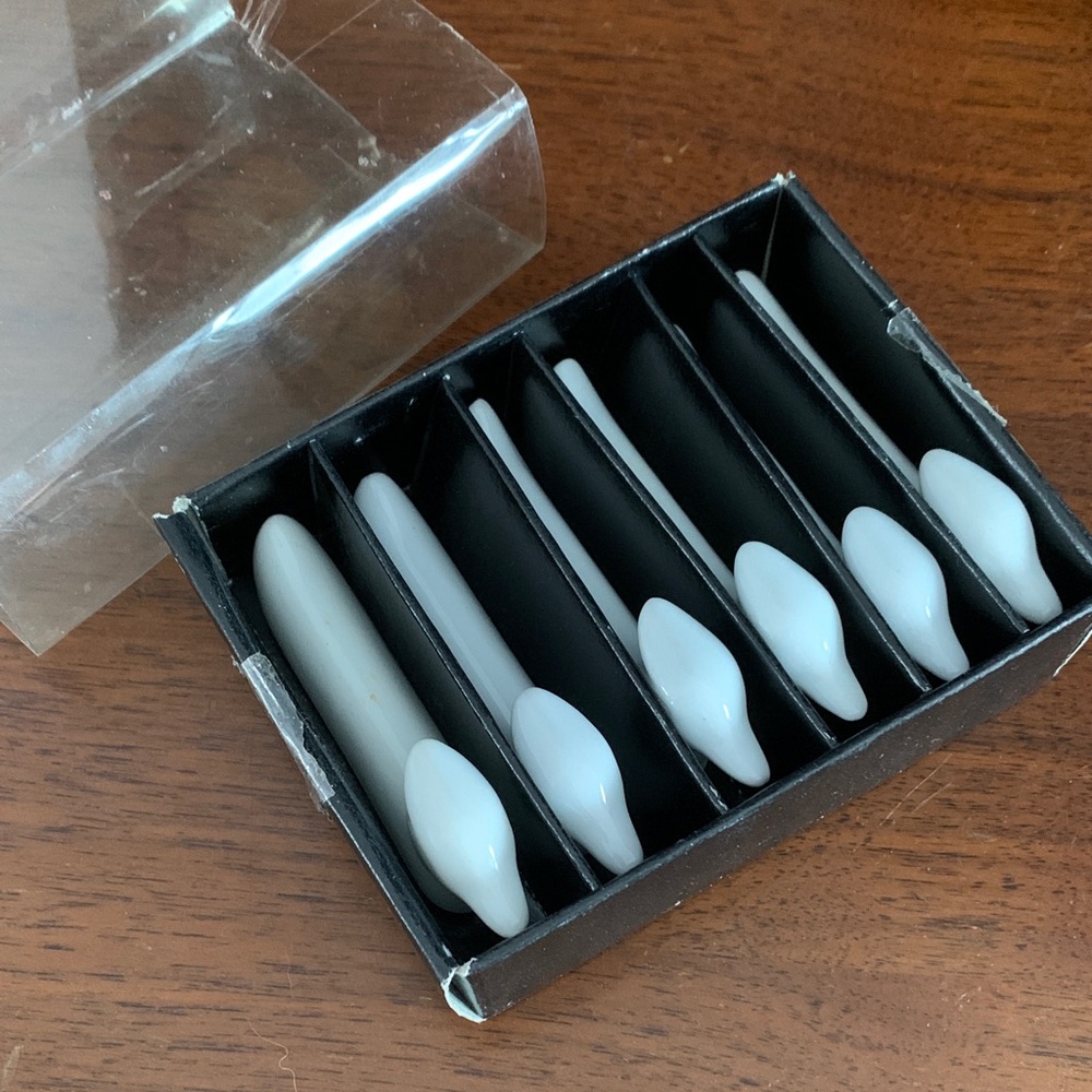 Set of White Porcelain Duck Design Knife Rests